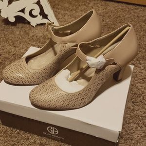 New!!! GIANI BERNINI Memory Foam Heels